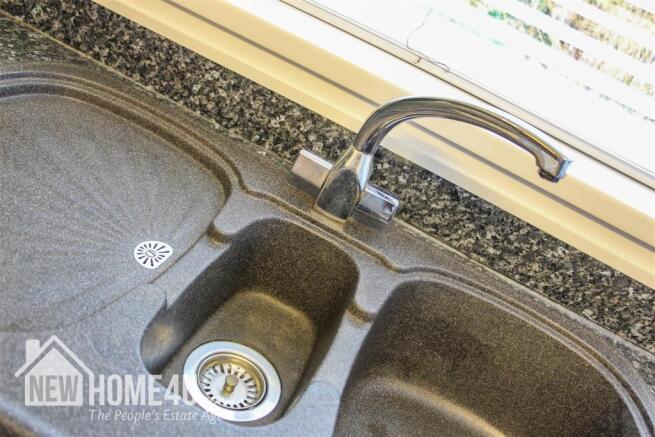 KITCHEN: