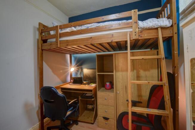 Bed 3.jpg