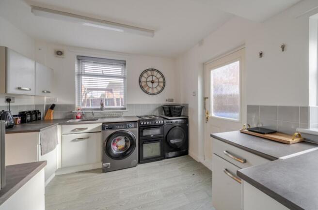 1409764-4-6989cc7c473cd