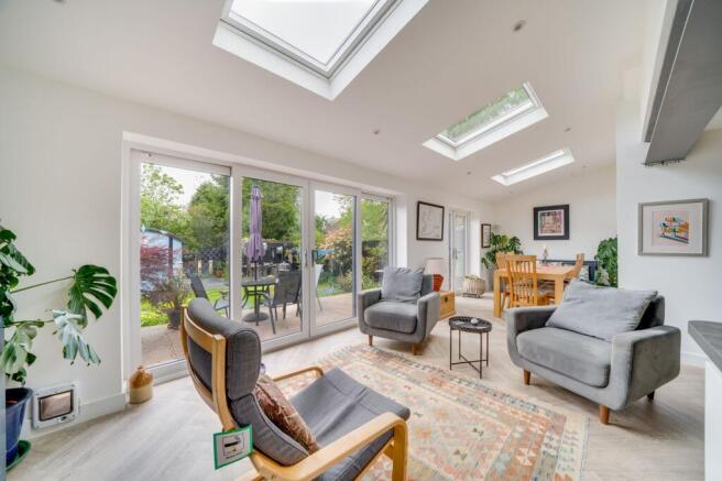 Westhead Road North, Cookley, DY10 photo 4