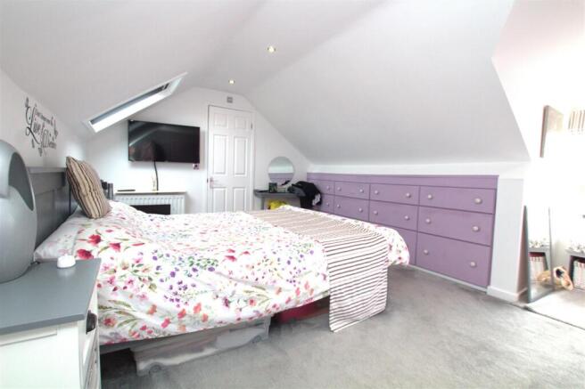 3 bed Detached Bungalow for sale Image 10