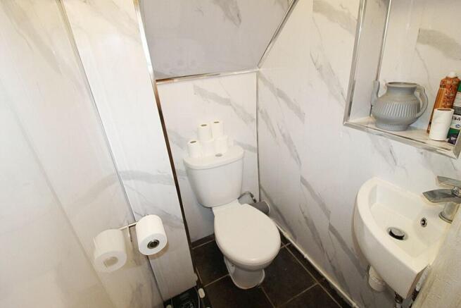 3 bed Semi-Detached for sale Image 10