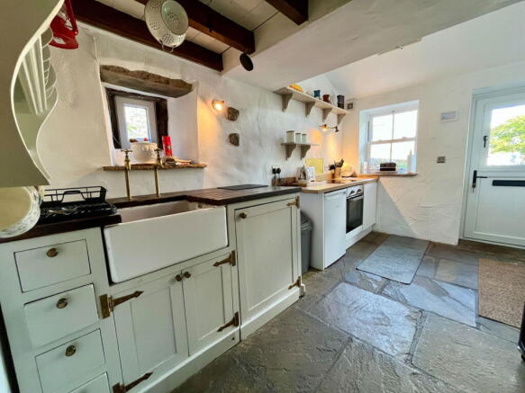 2 bed Cottage for sale Image 5