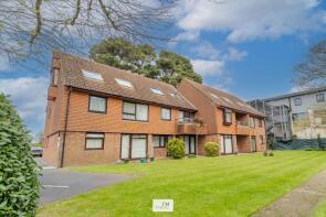 Flat 7, Francesca Grange, Somerford Way, Christchurch BH23 3QN
