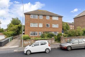 Flat 4, 40 Grosvenor Court, Enys Road, Eastbourne BN21 2EB