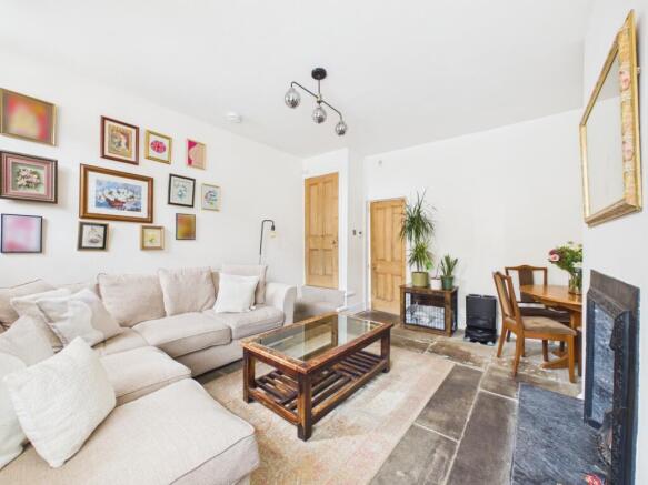 2 bed Semi-Detached for sale Image 4