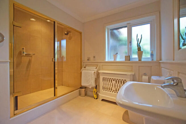 Main Shower Room
