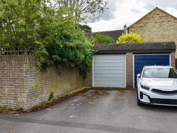 Garage & Driveway