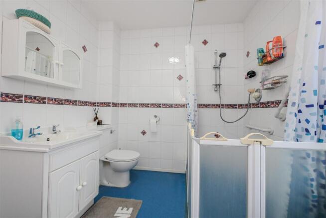 Wet/Shower Room