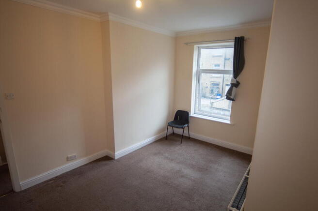 2 bed End of Terrace to rent Image 9