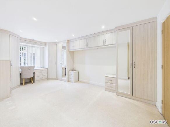 2 bed Flat for sale Image 5