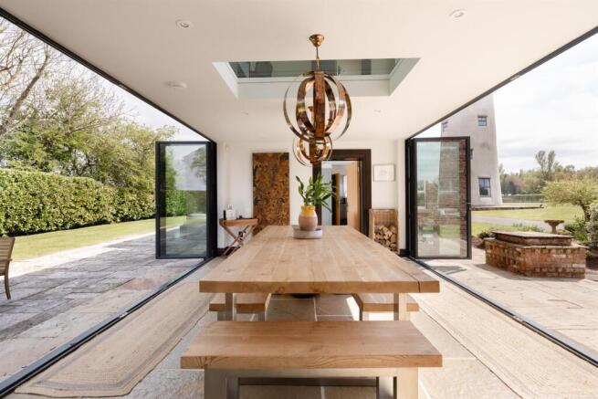 Glass Link Garden Room