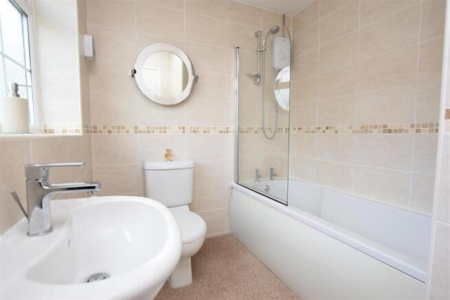Bathroom.JPG