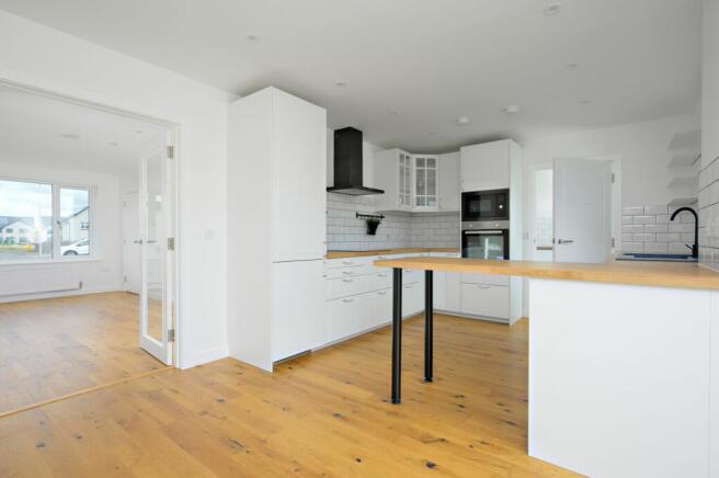 Kitchen/ Dining/ Lounge