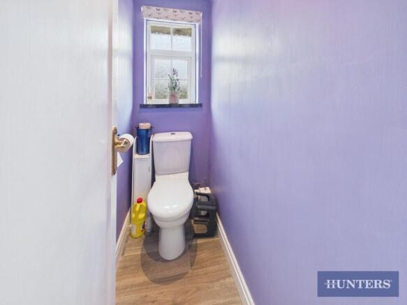 3 bed Flat for sale Image 12