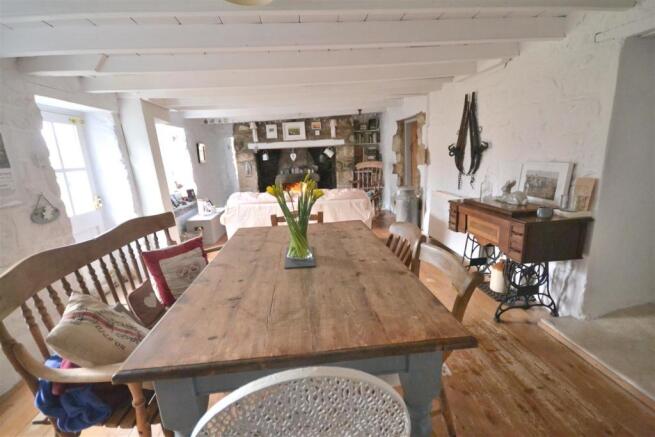 Dining area.JPG