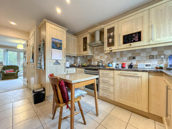 Kitchen (2)