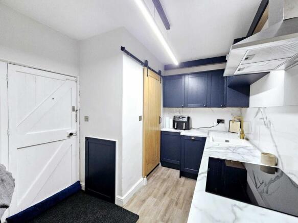 3 bed Terraced for sale Image 7