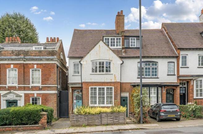 Davidson Frost-Wellings, DFW, Stanmore Hill, Front