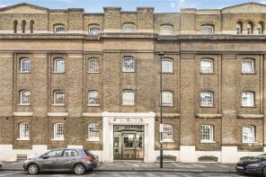 Leeds Court, 201, St John Street, London EC1V 4LZ