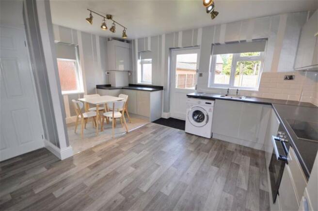 KITCHEN DINER