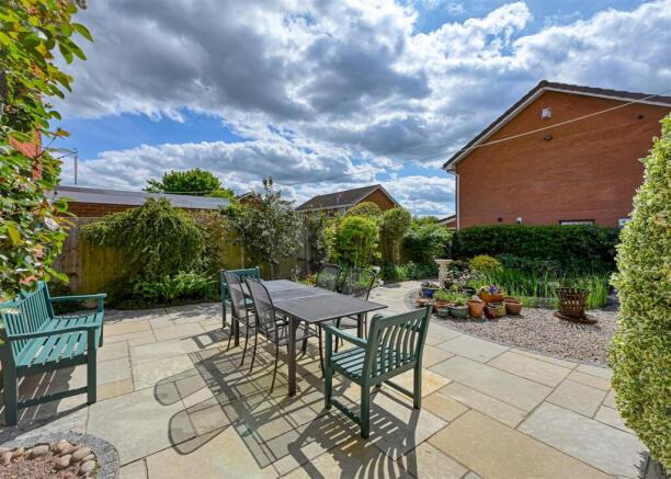12 Millfields Way-10.jpg