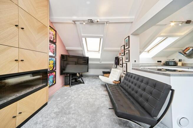 3 bed Penthouse for sale Image 7