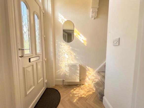 2 bed Terraced to rent Image 7