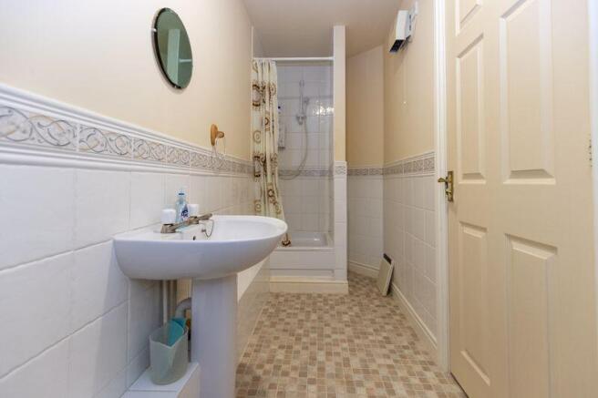 Bedroom 1 En-suite