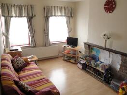 3, Frinton Mews, Gants Hill, Ilford IG2 6JB