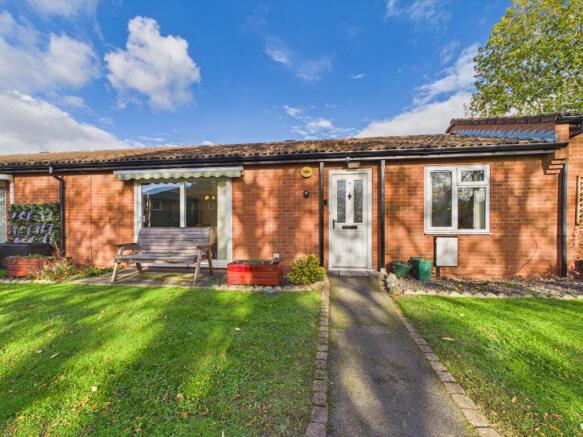 2-bed terraced on Meadowlark Grove, Oakwood, £135,000