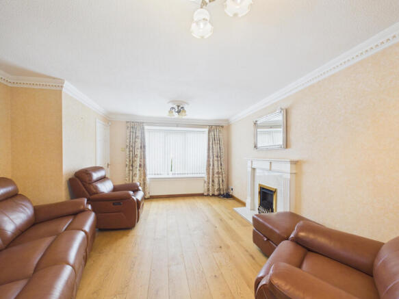3 bed Detached for sale Image 4