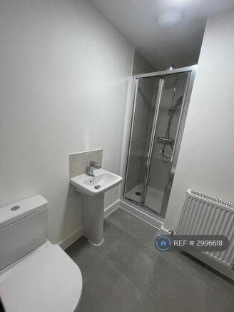 2 bed Semi-Detached to rent Image 4