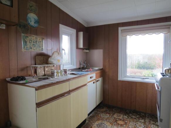 Kitchen: