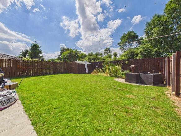4 bed Detached for sale Image 12