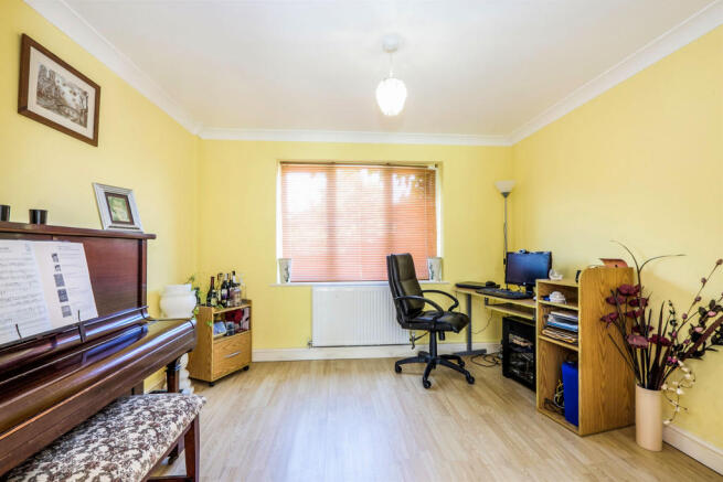 Photo 4