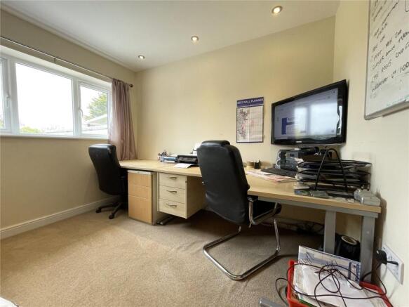 Bedroom 6/Office