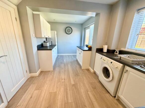 3 bed Detached for sale Image 9