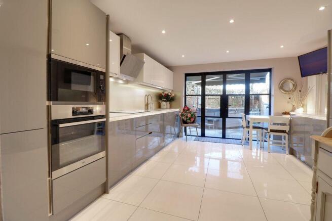 Kitchen / Dining Room
