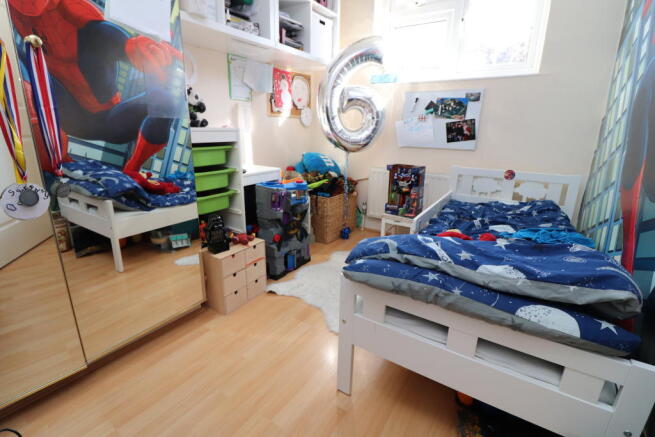 BEDROOM 2