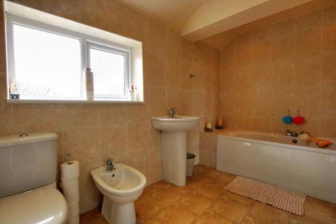 Bathroom (Family Bathroom)