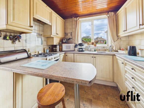 3 bed Semi-Detached for sale Image 4