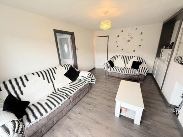 2 bed Semi-Detached Bungalow for sale Image 7