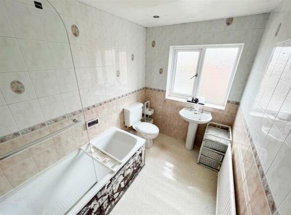 HOUSE BATHROOM