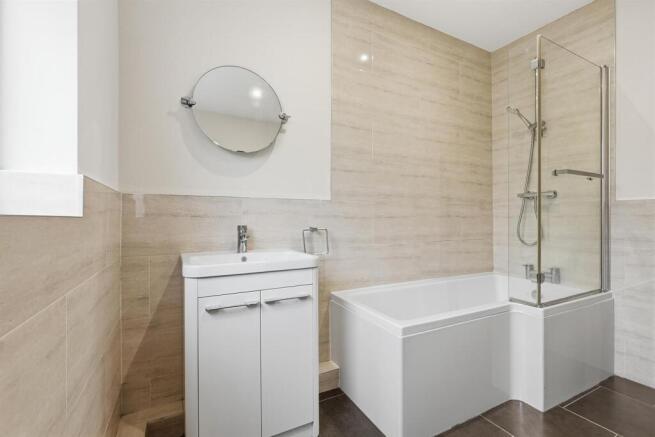 3 bed Terraced for sale Image 11