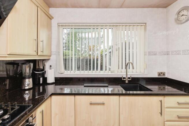 2 bed Semi-Detached for sale Image 6