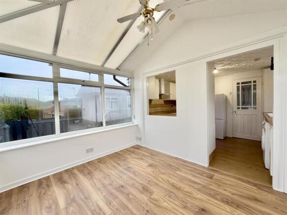 1 bed Park Home for sale Image 6