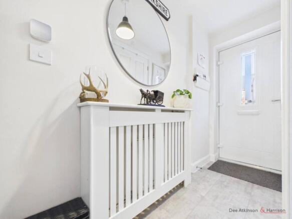 3 bed Semi-Detached for sale Image 11