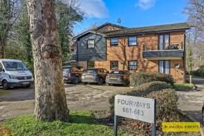 9, 661 663 Fourways, High Road, Buckhurst Hill IG9 5HW