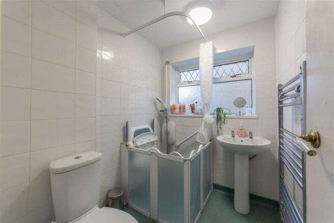 22 Keats Close-7.jpg